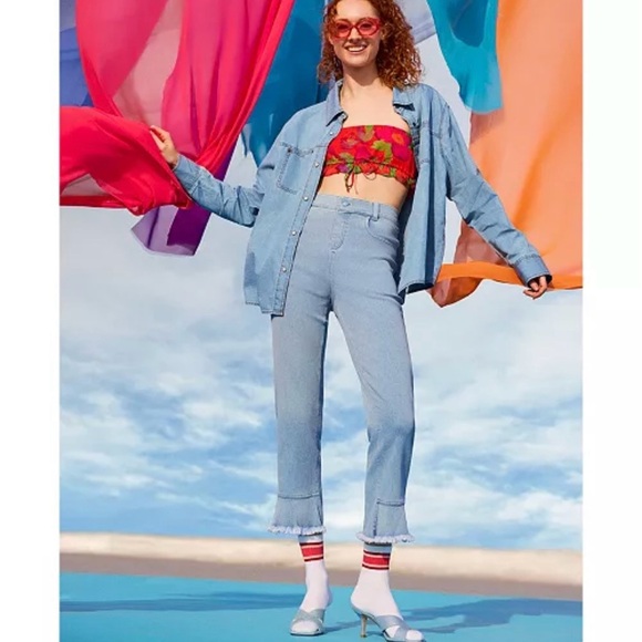 NWT Hue
Women's Ruffled-Hem Denim Skimmer Leggings Medium - Picture 8 of 8